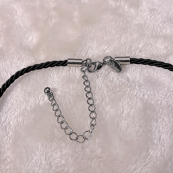 NWOT ♥️ LIA SOPHIA 15” RED & SILVER HEART PENDANT ON BLACK ROPE CHAIN NECKLACE - Picture 9 of 11